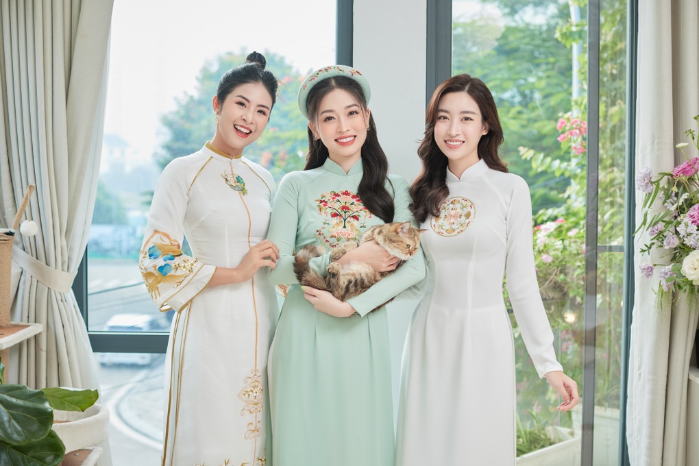 Dàn hoa hậu, mỹ nam VTV quy tụ trong lễ ăn hỏi Phương Nga - Bình An - 10 Dàn hoa hậu, mỹ nam VTV quy tụ trong lễ ăn hỏi Phương Nga - Bình An - 10