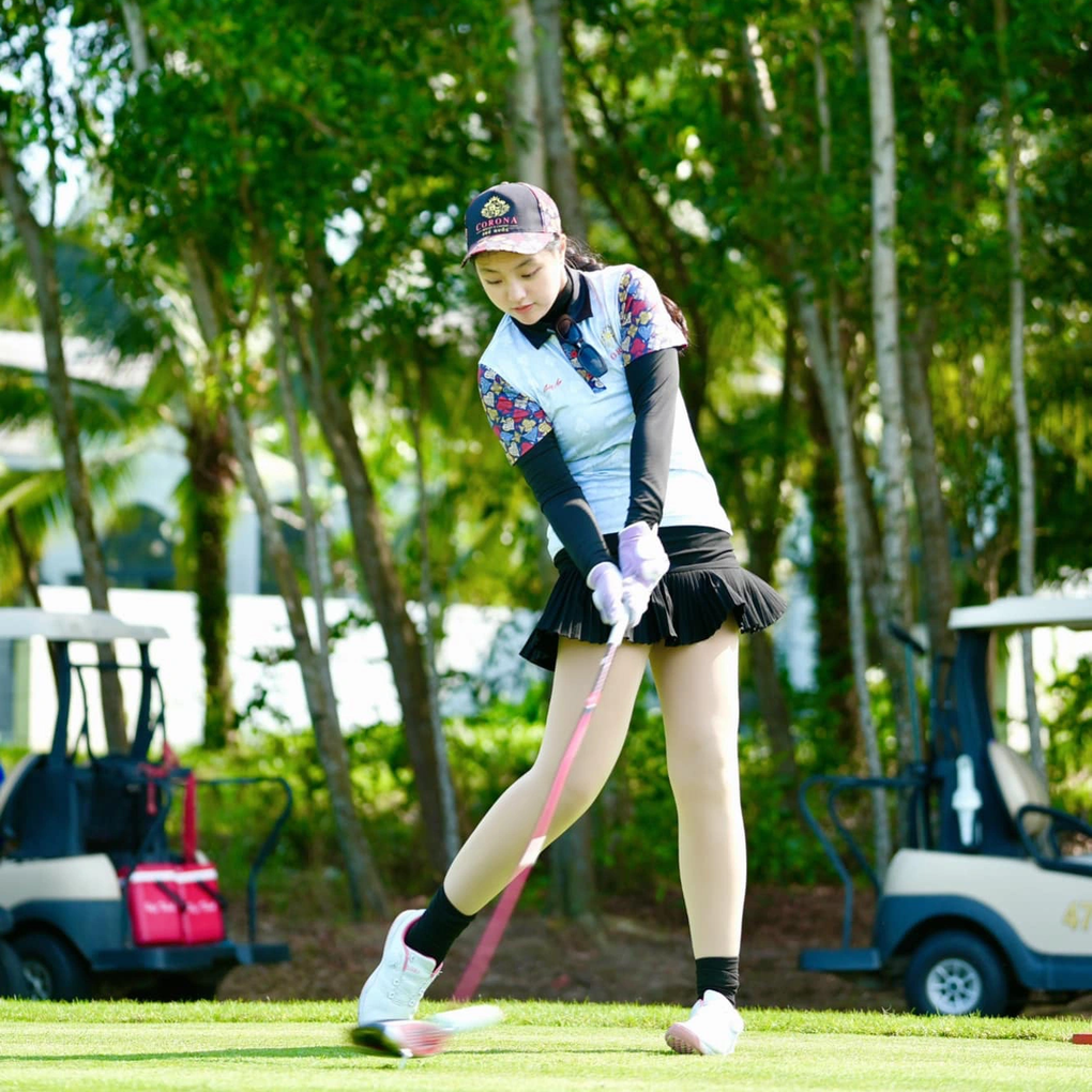 Nhan sắc xinh đẹp của dàn ái nữ nhà sao Việt gây bão mạng - 3