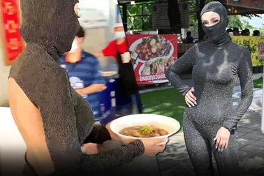 Nữ chủ quán lẩu xinh đẹp mặc kỳ dị, khách vẫn đổ đến nườm nượp