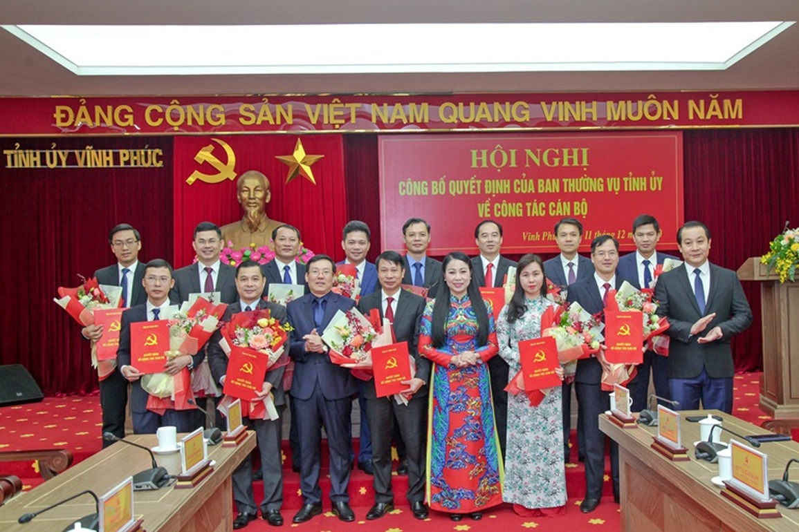 Chủ tịch Vĩnh Phúc: Công khai, minh bạch trong đề bạt, bổ nhiệm cán bộ - 1 Chủ tịch Vĩnh Phúc: Công khai, minh bạch trong đề bạt, bổ nhiệm cán bộ - 1