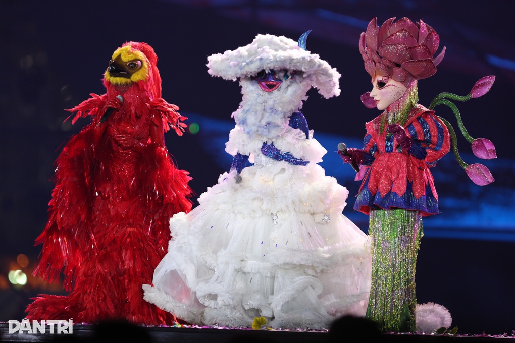 O Sen - Ngọc Mai đăng quang Ca sĩ mặt nạ, khóc nức nở khi tháo lớp hóa trang - 1 O Sen - Ngọc Mai đăng quang Ca sĩ mặt nạ, khóc nức nở khi tháo lớp hóa trang - 1