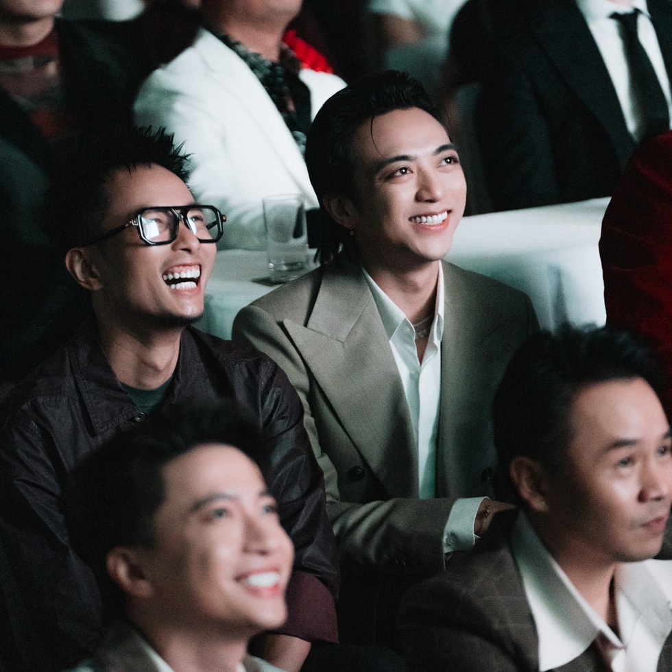Rapper Rhymastic: Vợ ghen khi tôi khoác tay fan nữ - 2 Rapper Rhymastic: Vợ ghen khi tôi khoác tay fan nữ - 2