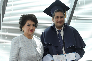 NSƯT Bùi Công Duy được Kazakhstan phong tặng Giáo sư danh dự