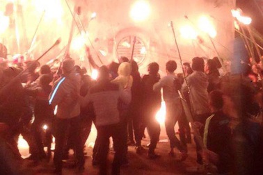 Đi xin “lửa Thánh” đêm Giao thừa