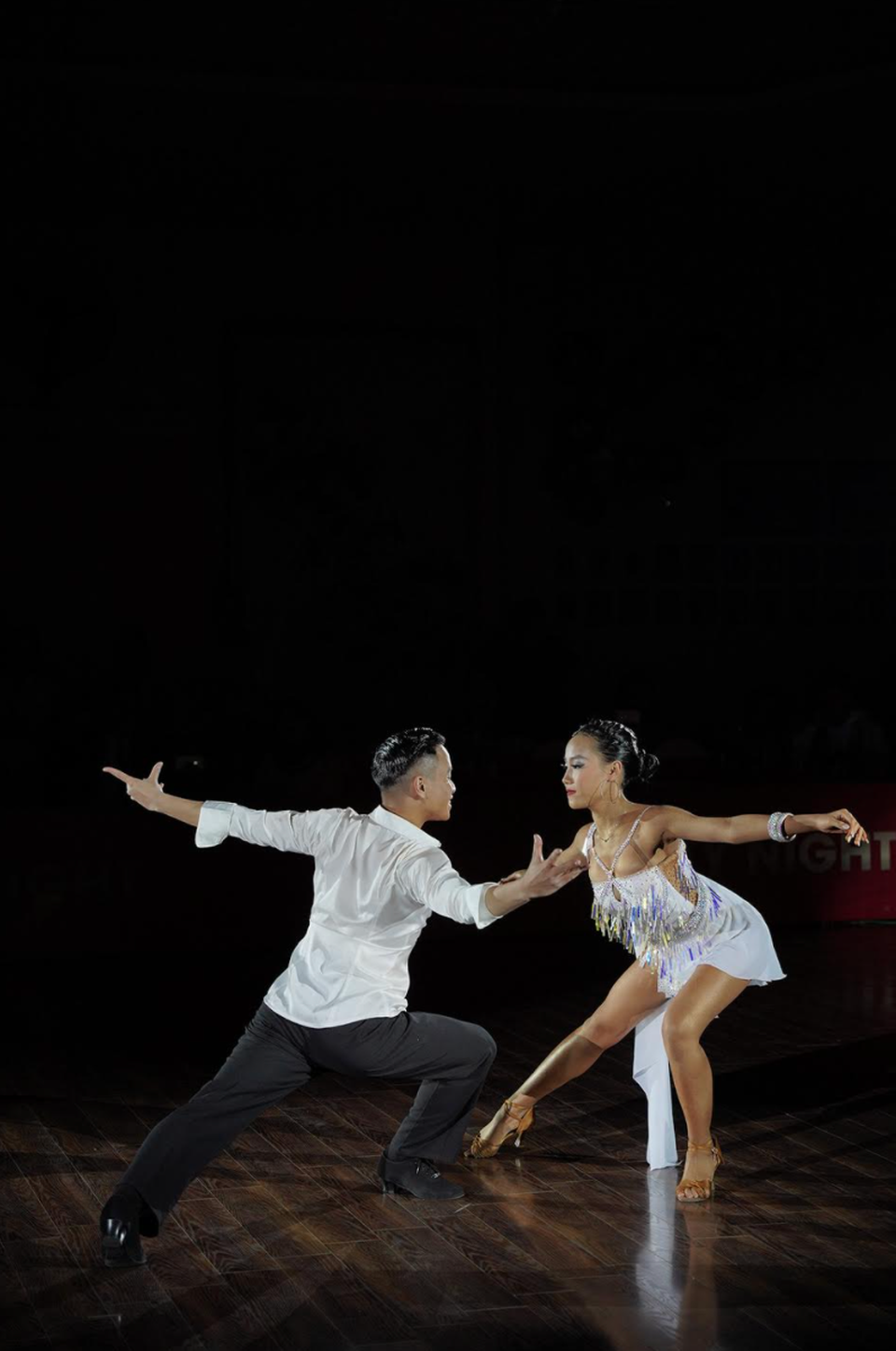 Kiện tướng dancesport Hồng Việt -Thu Trang tổ chức đêm nghệ thuật khiêu vũ - 7 Kiện tướng dancesport Hồng Việt -Thu Trang tổ chức đêm nghệ thuật khiêu vũ - 7