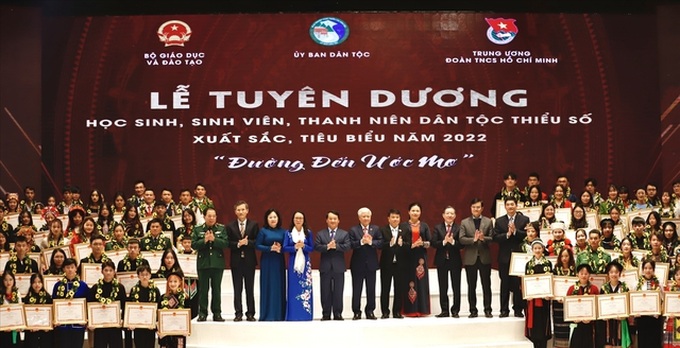 Lễ Tuyên dương học sinh, sinh viên, thanh niên dân tộc thiểu số xuất sắc, tiêu biểu năm 2022.