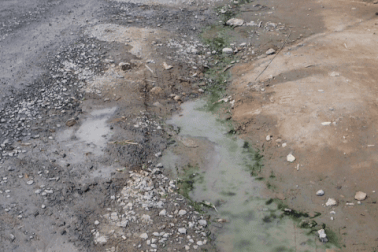 Đường trăm tỷ ở TPHCM thi công hơn 10 năm chưa xong, người dân khổ vì bụi