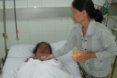 Bị điểm kém, học sinh lớp 8 uống thuốc tự vẫn