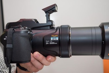 Nikon phá kỷ lục với máy ảnh zoom quang học lên tới 125x