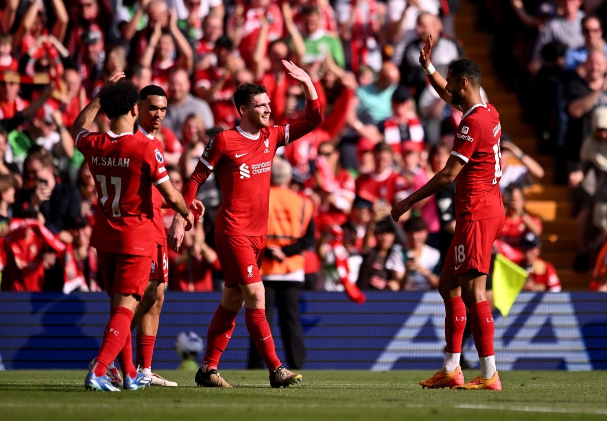 Chelsea vượt lên trên Man Utd, Liverpool vùi dập Tottenham - 2