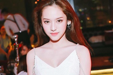 Nhan sắc nhờ dao kéo của cô gái trẻ lắm scandal