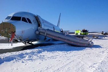 Máy bay Canada tránh được tử thần