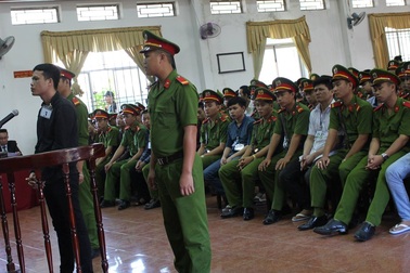 Xét xử 49 học viên gây rối tại Cơ sở điều trị nghiện ma túy tỉnh Đồng Nai