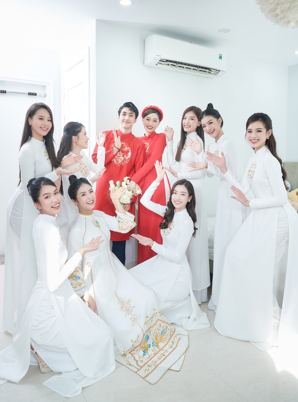 Dàn hoa hậu, mỹ nam VTV quy tụ trong lễ ăn hỏi Phương Nga - Bình An - 9 Dàn hoa hậu, mỹ nam VTV quy tụ trong lễ ăn hỏi Phương Nga - Bình An - 9