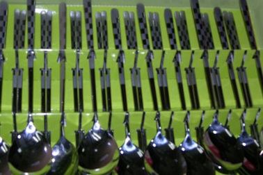 Nguy cơ ung thư từ đũa mạ inox