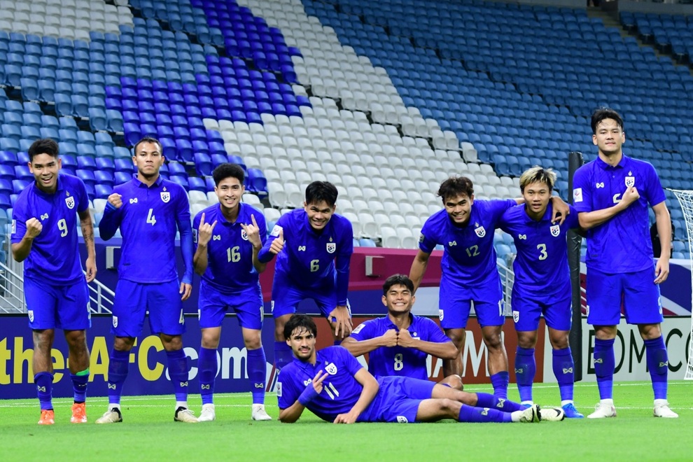 U23 Thái Lan gây sốc trước Iraq, HLV Issara Sritharo khen ngợi học trò - 1 U23 Thái Lan gây sốc trước Iraq, HLV Issara Sritharo khen ngợi học trò - 1