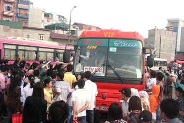 Tàu xe Hà Nội "nóng" từ dịp Tết dương lịch