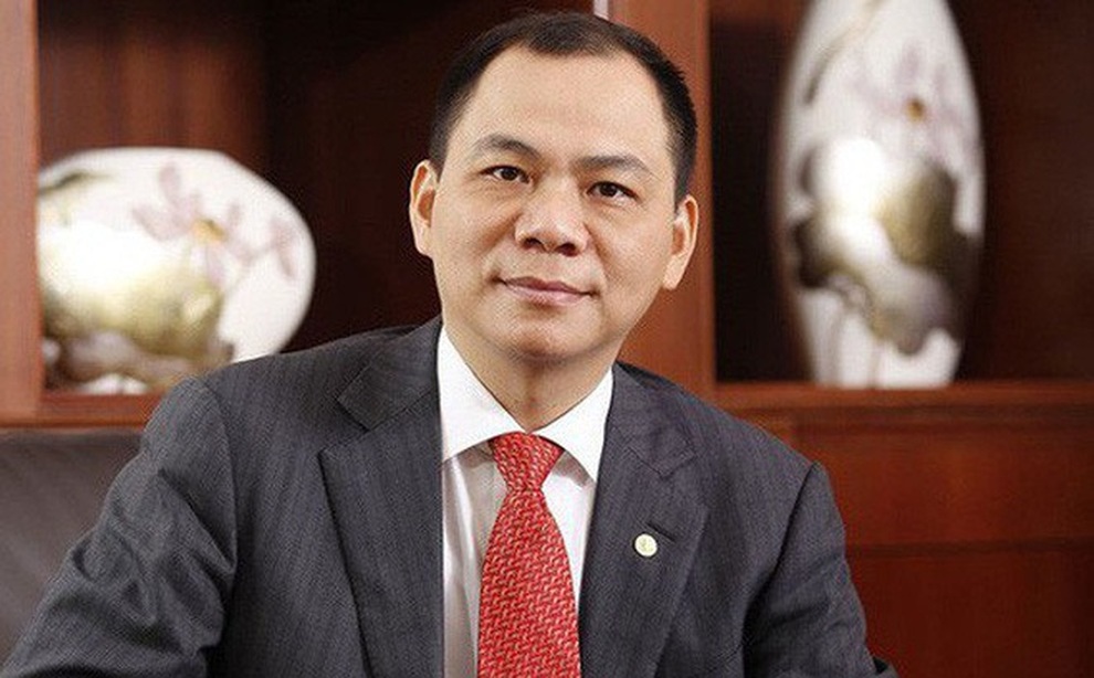 Hé lộ về thù lao và cú sụt hơn 50.000 tỷ đồng của tỷ phú giàu nhất Việt Nam - 1 Hé lộ về thù lao và cú sụt hơn 50.000 tỷ đồng của tỷ phú giàu nhất Việt Nam - 1