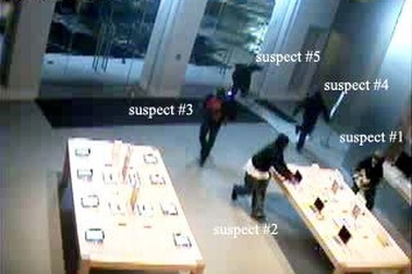 Apple Store liên tiếp bị trộm “ghé thăm”