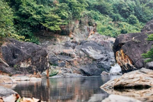 Nam sinh lớp 9 đuối nước khi tắm thác Rào Rồng