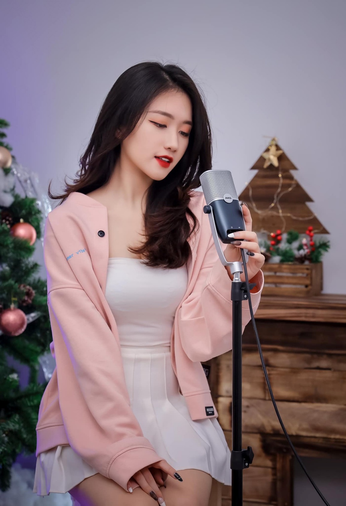 Nữ MC eSports sở hữu combo: xinh đẹp - quyến rũ - học siêu - 3 Nữ MC eSports sở hữu combo: xinh đẹp - quyến rũ - học siêu - 3