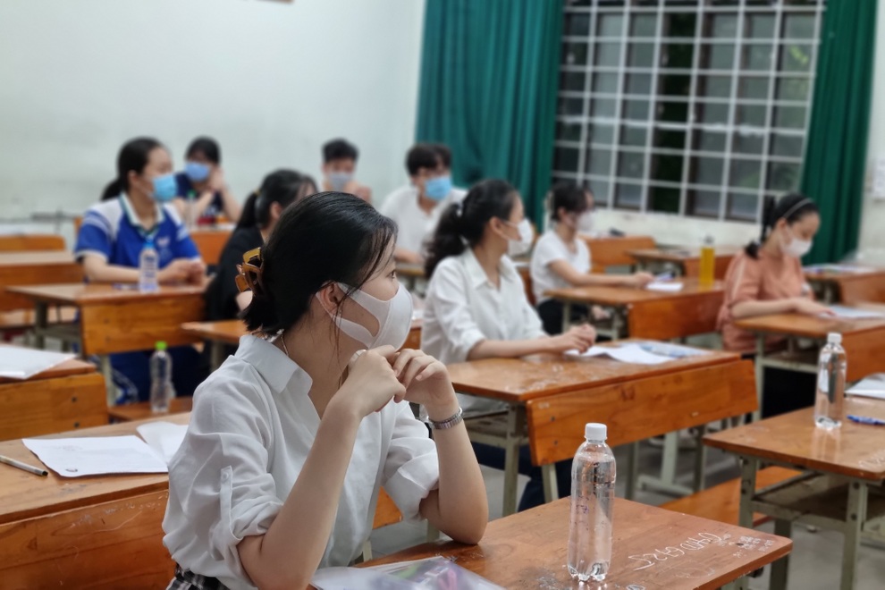 Thí sinh khu vực giãn cách xã hội được nợ giấy chứng nhận tốt nghiệp THPT - 1 Thí sinh khu vực giãn cách xã hội được nợ giấy chứng nhận tốt nghiệp THPT - 1