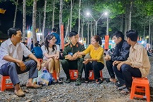 Tốt nghiệp loại xuất sắc, chàng cử nhân viết đơn tình nguyện nhập ngũ