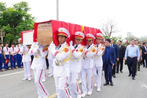 Đón 28 liệt sỹ hy sinh ở Lào trở về đất Mẹ