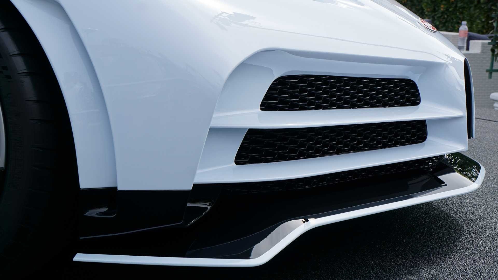 CR7 vung tiền mua siêu xe đắt nhất thế giới Bugatti Centodieci - 4