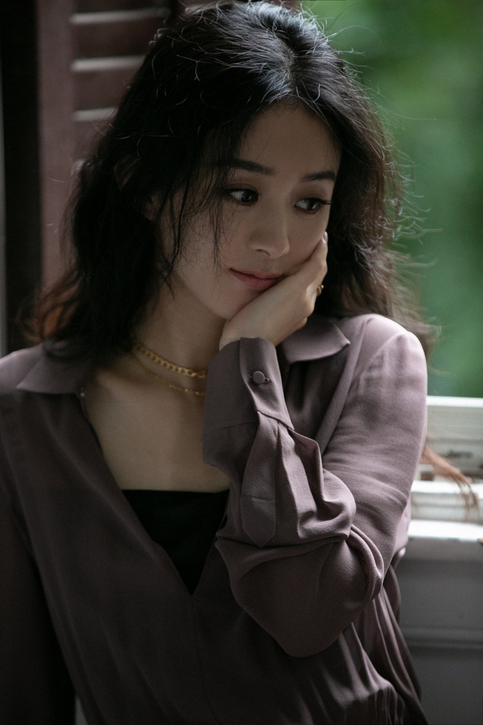 Triệu Lệ Dĩnh lộ thân hình “lép kẹp” ở trường quay - 3 Triệu Lệ Dĩnh lộ thân hình “lép kẹp” ở trường quay - 3