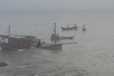 Tàu cá chìm trên biển, 7 ngư dân được cứu sống