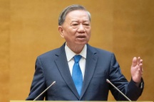 "Nhiều tỉnh phát triển nhờ xin ngân sách Trung ương, không thể phụ thuộc thế được"