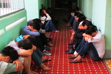 Triệt phá “ổ” cờ bạc quy tụ nhiều cán bộ, công chức