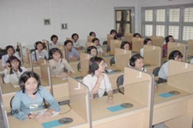 Sinh viên Việt Nam sử dụng tiếng Anh rất kém