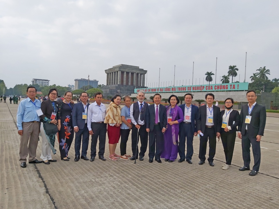 Giúp trẻ nhỏ, tôi nhận lại nụ cười và giọt nước mắt hạnh phúc... - 4 Giúp trẻ nhỏ, tôi nhận lại nụ cười và giọt nước mắt hạnh phúc... - 4