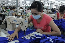 Hiệp hội Dệt may than "quá sức chịu đựng" nếu tăng lương