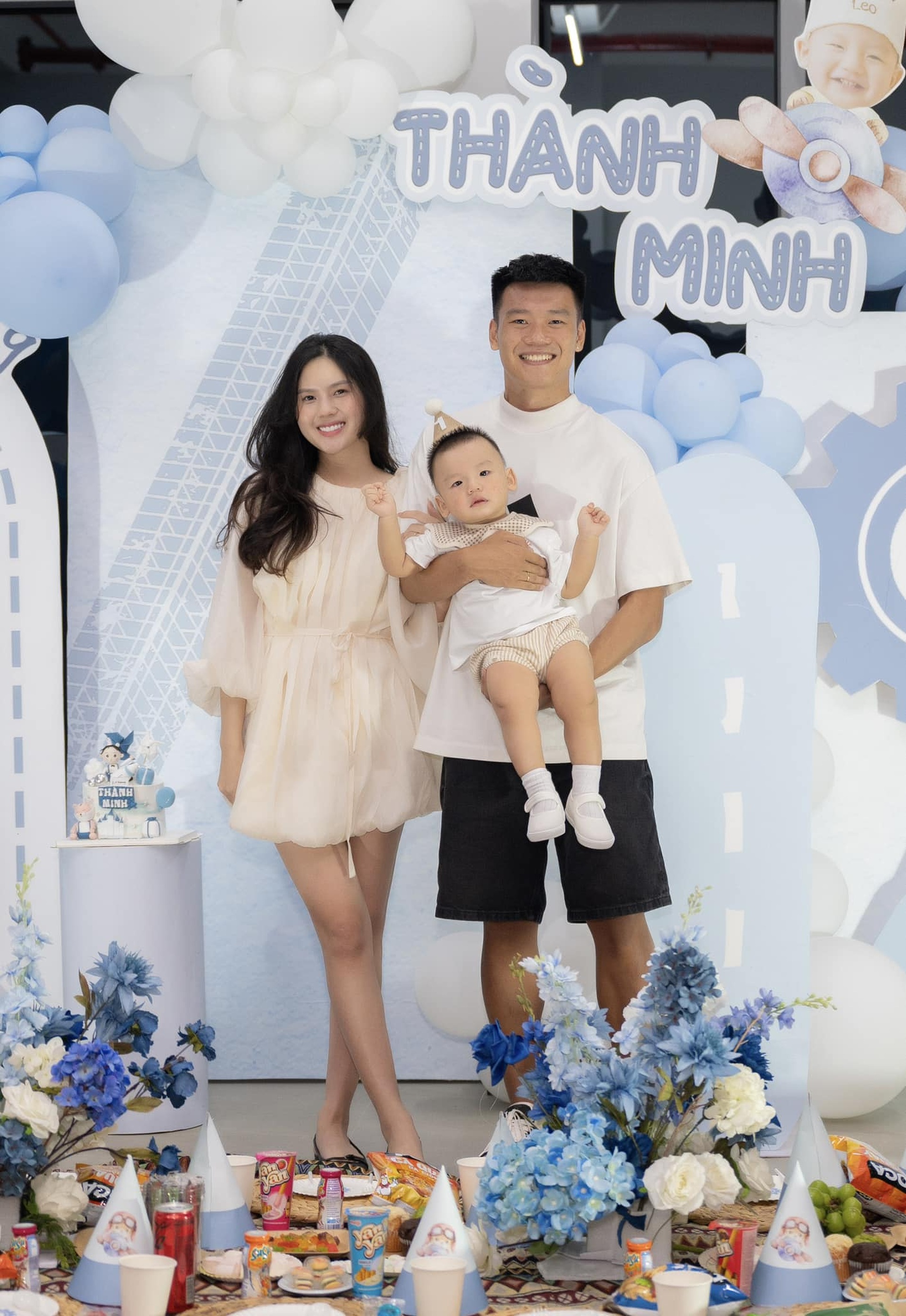 Dàn bà xã của tuyển thủ Việt Nam nổi tiếng vì vừa xinh đẹp, vừa đa tài - 15 Dàn bà xã của tuyển thủ Việt Nam nổi tiếng vì vừa xinh đẹp, vừa đa tài - 15