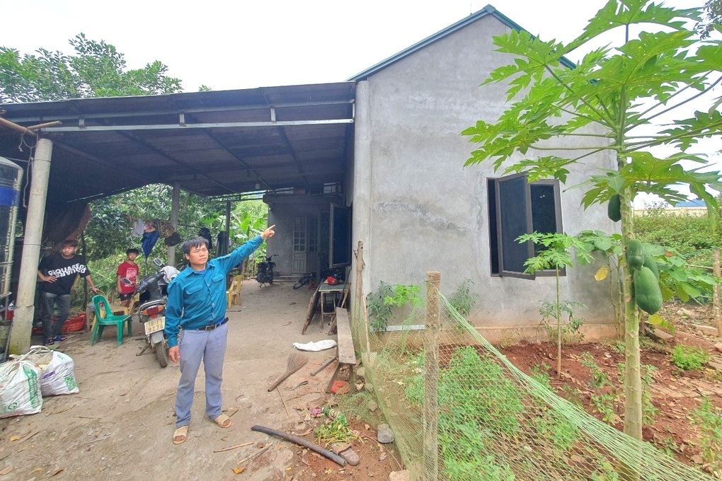 Dân xã 135 trồng đúng cây, nuôi đúng con, thoát được nghèo - 6 Dân xã 135 trồng đúng cây, nuôi đúng con, thoát được nghèo - 6