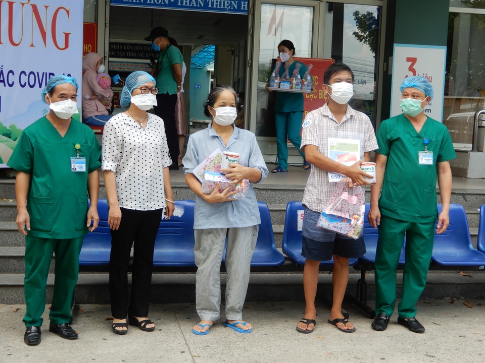 Đà Nẵng cho ra viện cùng lúc 31 bệnh nhân mắc Covid-19 - 3 Đà Nẵng cho ra viện cùng lúc 31 bệnh nhân mắc Covid-19 - 3