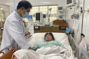 Ở nhà quá lâu vì Covid-19, người phụ nữ uống 300 viên thuốc ngủ nguy kịch