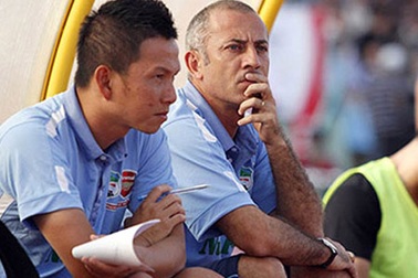 HLV Graechen Guillaume lần đầu chê bai học trò