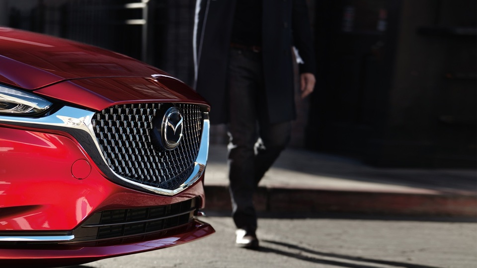 Vì sao doanh nhân trẻ lựa chọn New Mazda6? - 3 Vì sao doanh nhân trẻ lựa chọn New Mazda6? - 3