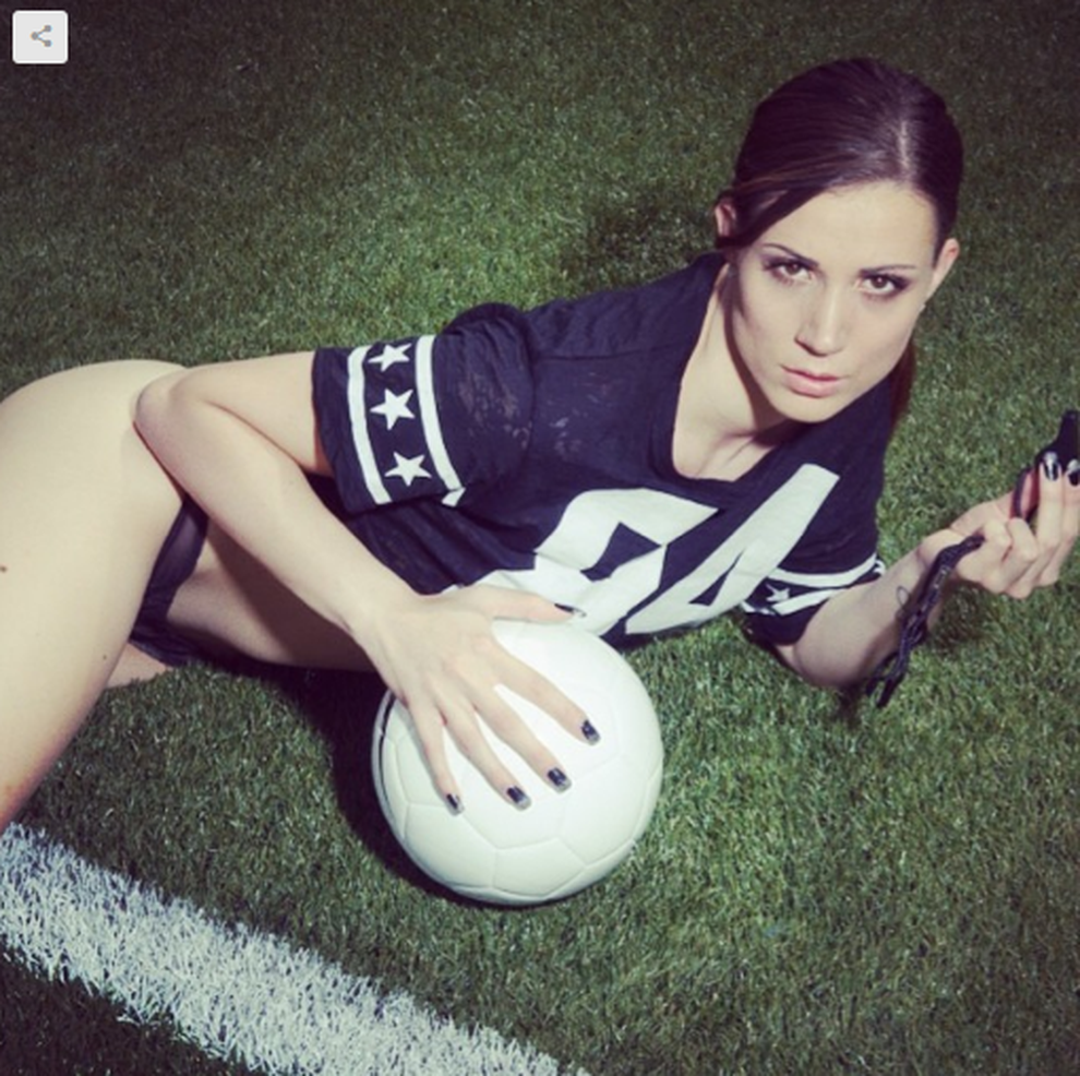 Những nữ trọng tài sở hữu nhan sắc như người mẫu - 6