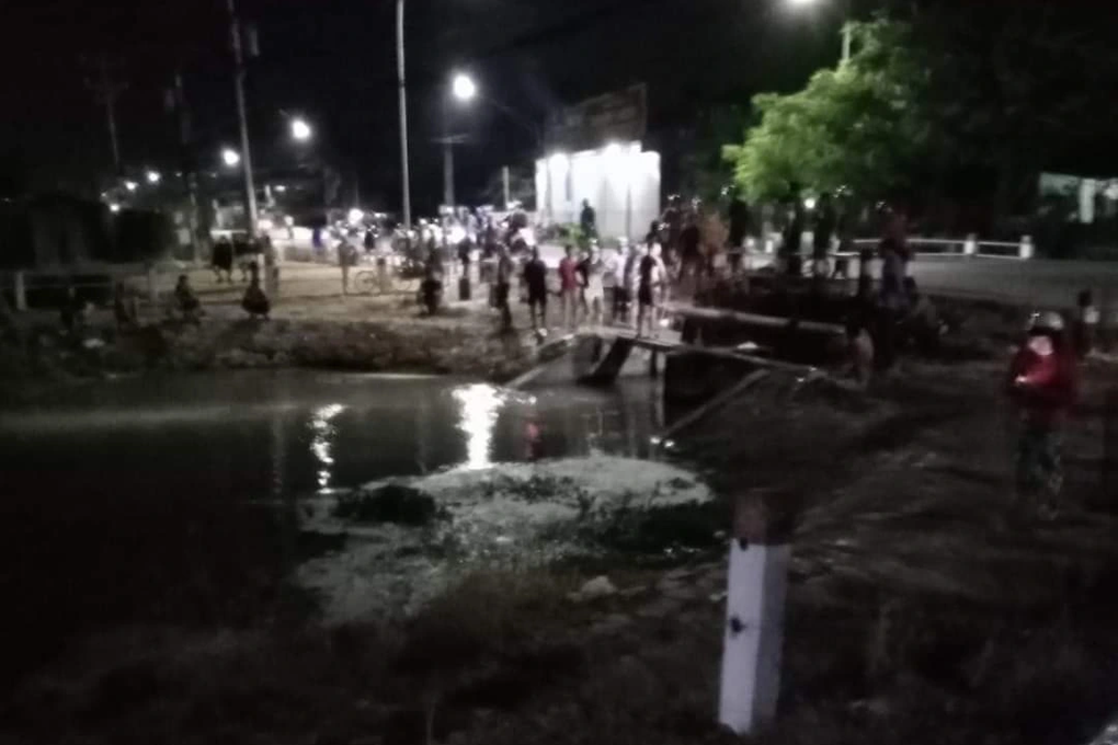 Phát hiện thi thể người đàn ông dưới kênh thủy lợi trong đêm - 1 Phát hiện thi thể người đàn ông dưới kênh thủy lợi trong đêm - 1