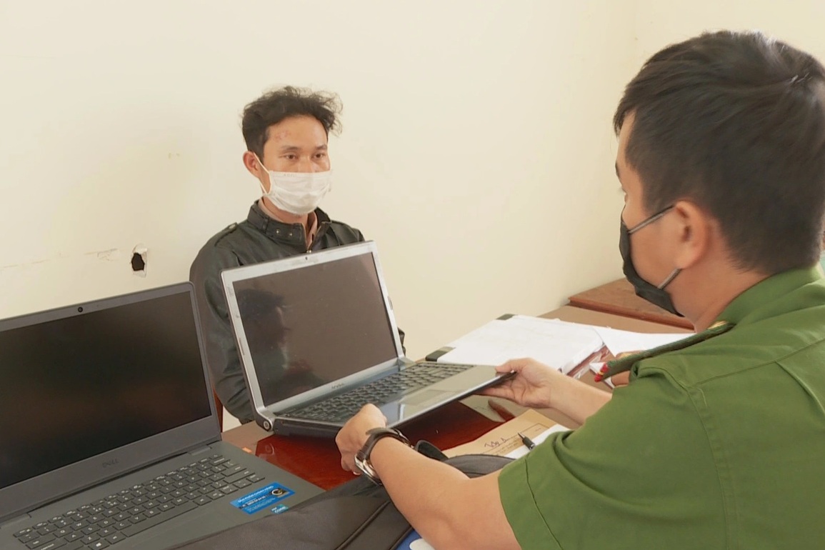 Kẹt tiền tiêu Tết, siêu trộm đi khắp các tỉnh để hành nghề - 1 Kẹt tiền tiêu Tết, siêu trộm đi khắp các tỉnh để hành nghề - 1