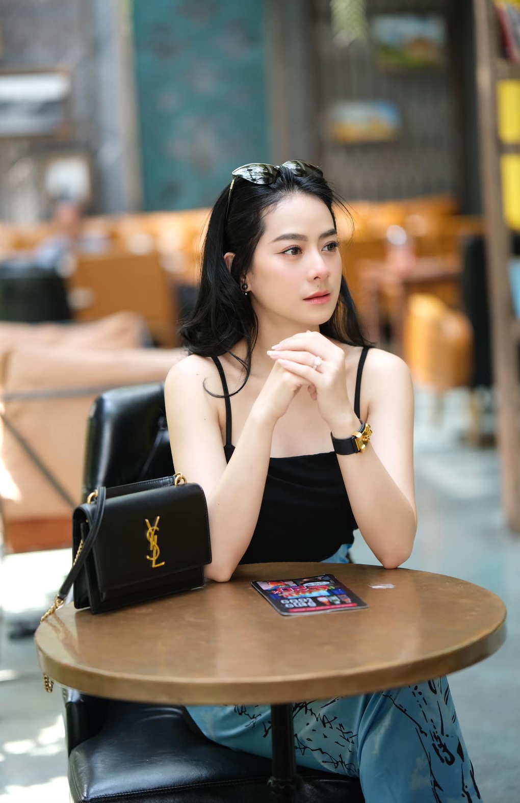 Nữ CEO Campuchia gây sốt tại SEA Games 32 vì xinh đẹp như hot girl - 3 Nữ CEO Campuchia gây sốt tại SEA Games 32 vì xinh đẹp như hot girl - 3