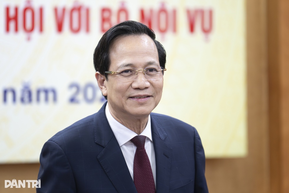 Bộ Nội vụ tiếp nhận cán bộ ngành LĐ-TBXH như chờ đón người nhà - 3 Bộ Nội vụ tiếp nhận cán bộ ngành LĐ-TBXH như chờ đón người nhà - 3