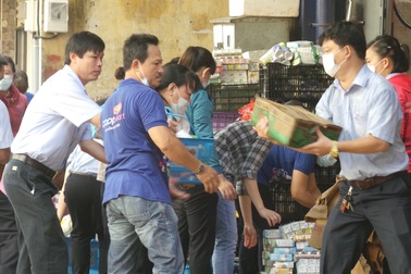 Cháy kho siêu thị Co.opmart ở trung tâm Sài Gòn