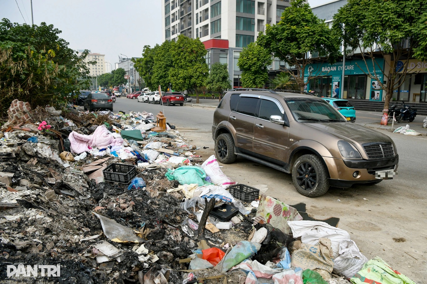 Ra đường có camera AI: Mong công nghệ bắt lỗi hành vi xả rác bừa bãi ...