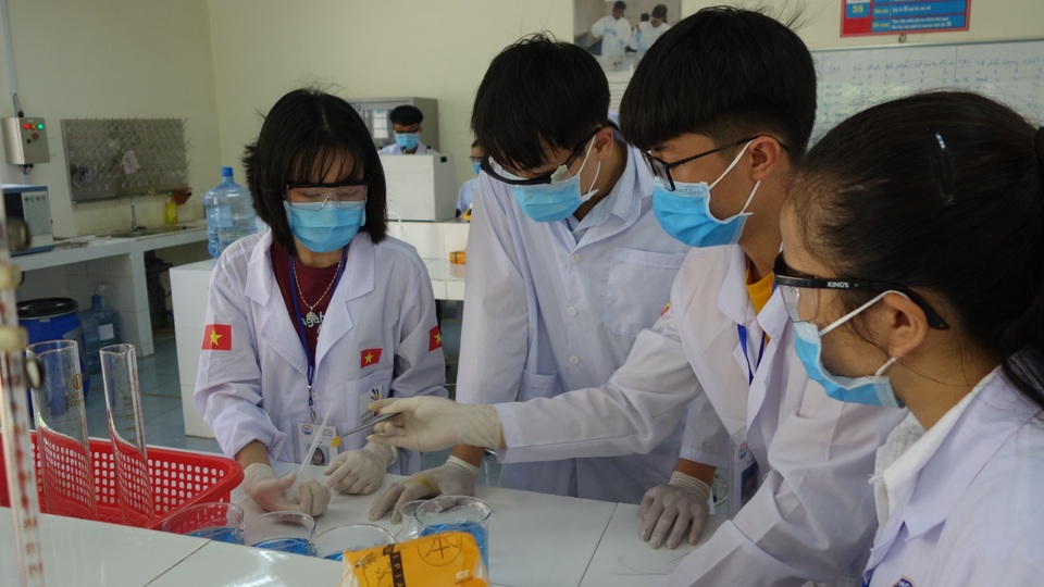 Việt Nam tăng tốc huấn luyện thí sinh dự Kỳ thi tay nghề thế giới lần 46 - 3 Việt Nam tăng tốc huấn luyện thí sinh dự Kỳ thi tay nghề thế giới lần 46 - 3